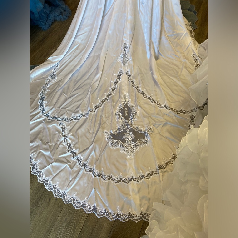 Vintage Bridal Originals Wedding Gown - Picture 10 of 12